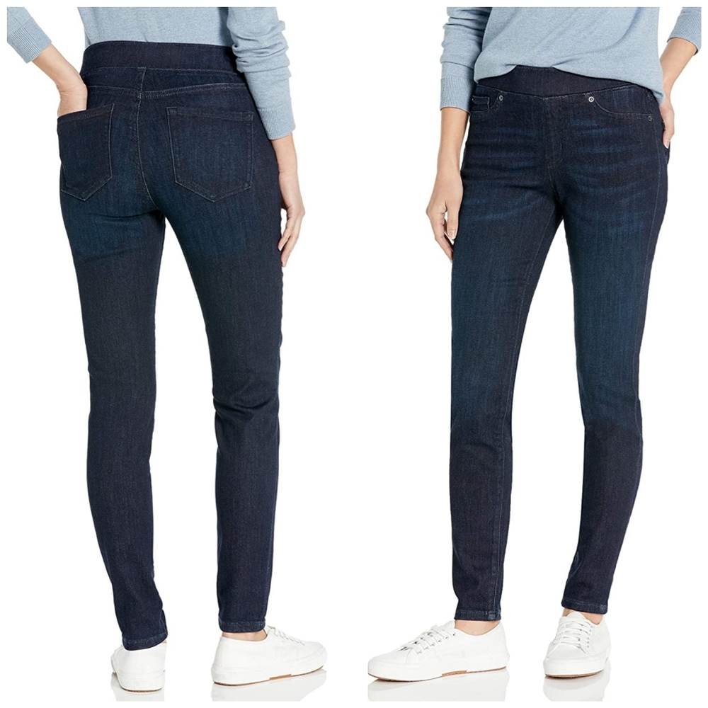 NWT Dark Wash Pull On Jegging